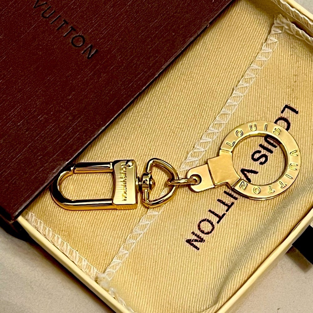 Louis Vuitton round keychain